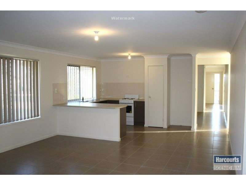 18 Parkhurst Place, Beaudesert QLD 4285