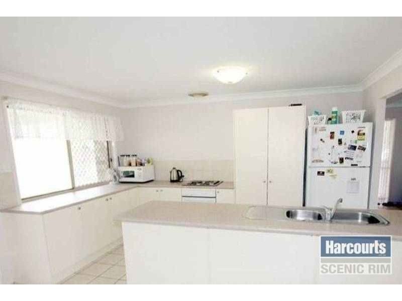 2-14 Thompson Road, Greenbank QLD 4124