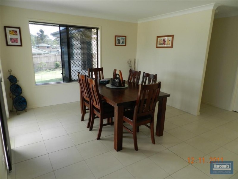90 Carrigan Way, Gleneagle QLD 4285