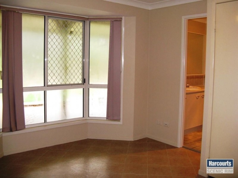 48 Selkirk Road, South Maclean QLD 4280