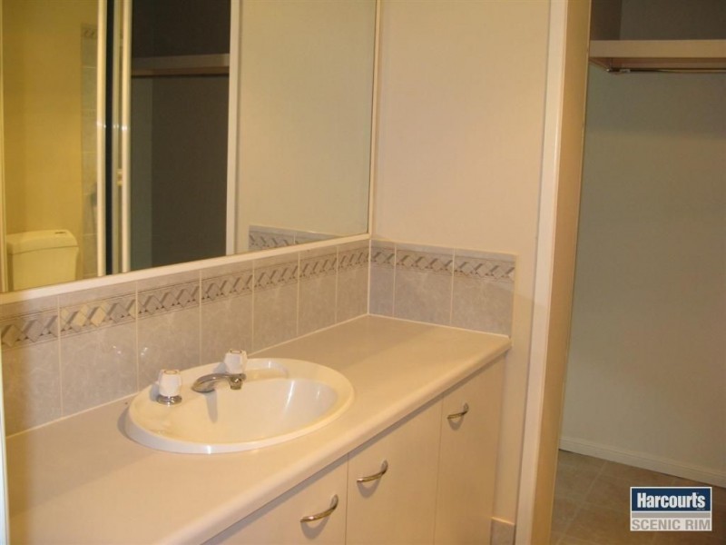 48 Selkirk Road, South Maclean QLD 4280