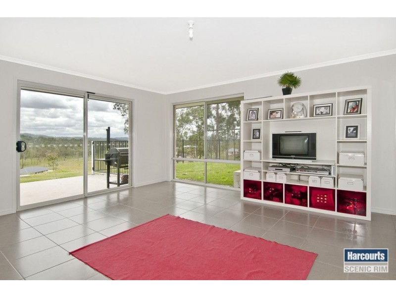 36 Prince of Wales Court, Mundoolun QLD 4285