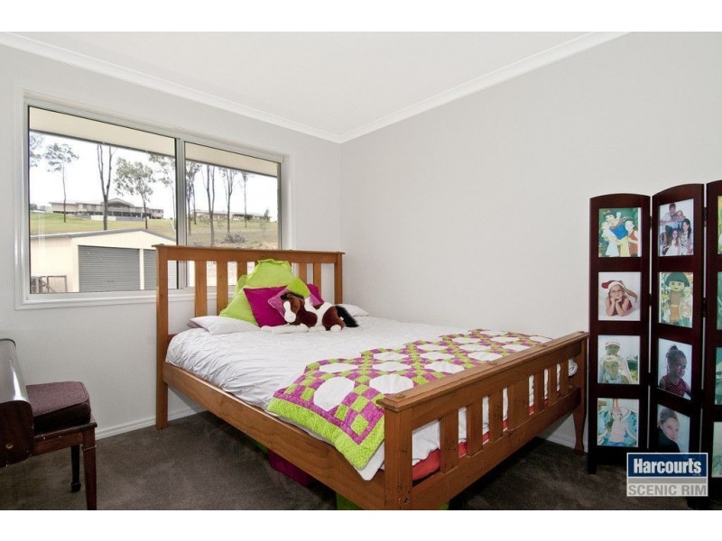 36 Prince of Wales Court, Mundoolun QLD 4285
