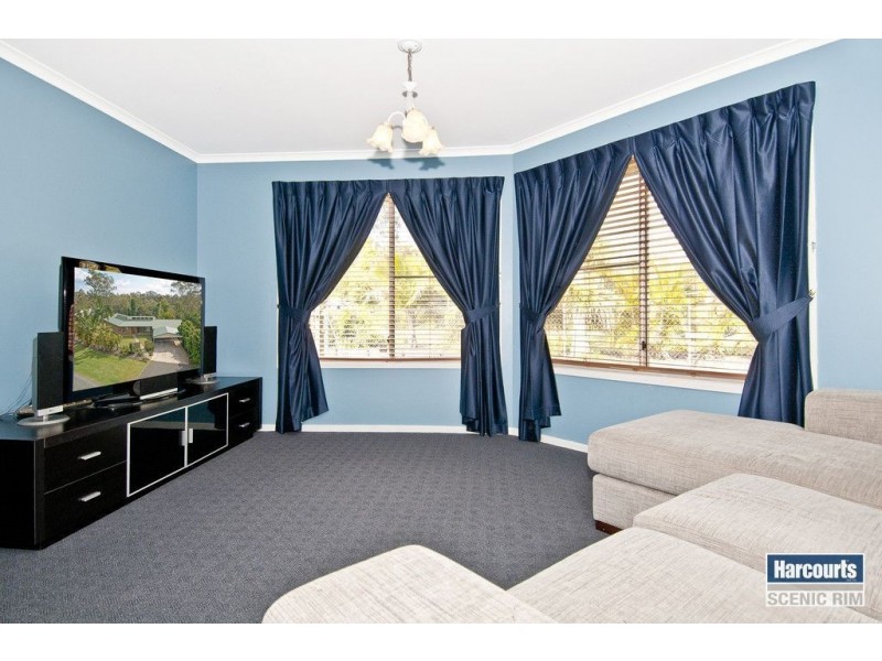 1 Ivy Court, Gleneagle QLD 4285