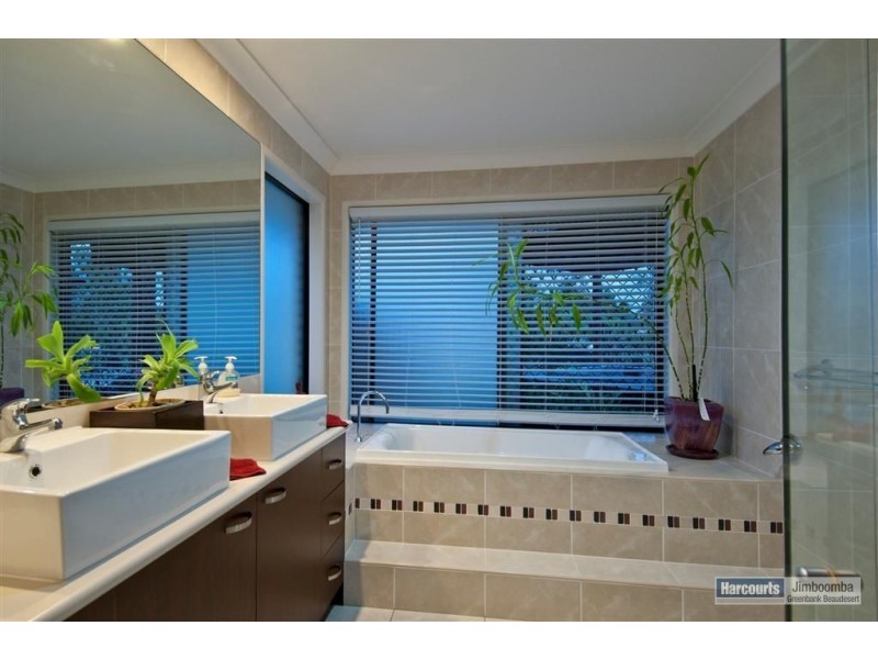 4 Tulip Place, Jimboomba QLD 4280