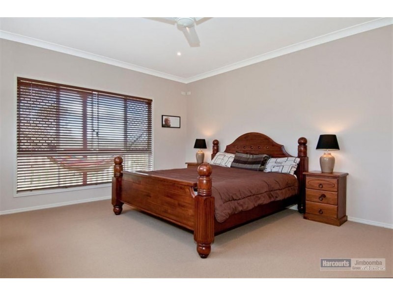 5 Friendship Ct, Mundoolun QLD 4285