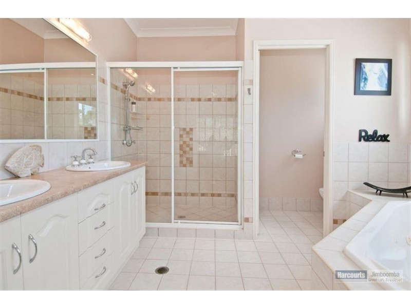 5 Friendship Ct, Mundoolun QLD 4285