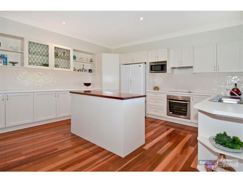 9 Lady Penrhyn Crt, Mundoolun QLD 4285