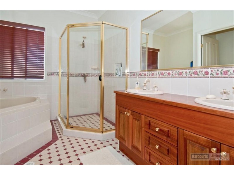 9 Lady Penrhyn Crt, Mundoolun QLD 4285