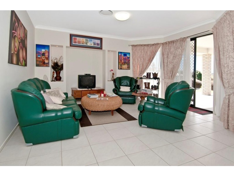 10 Dianne Court, Jimboomba QLD 4280