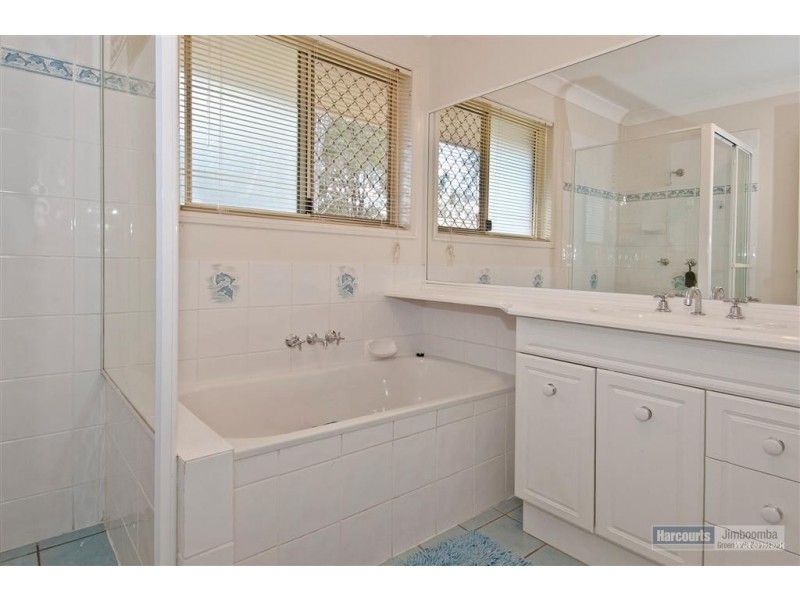 63 Ashwood Dr, Cedar Vale QLD 4285