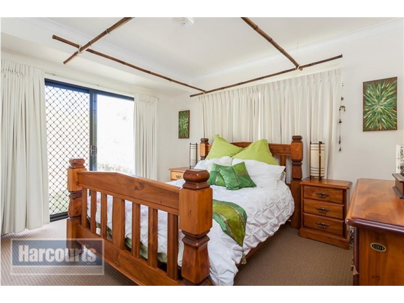 22 Prince Of Wales Crt, Mundoolun QLD 4285