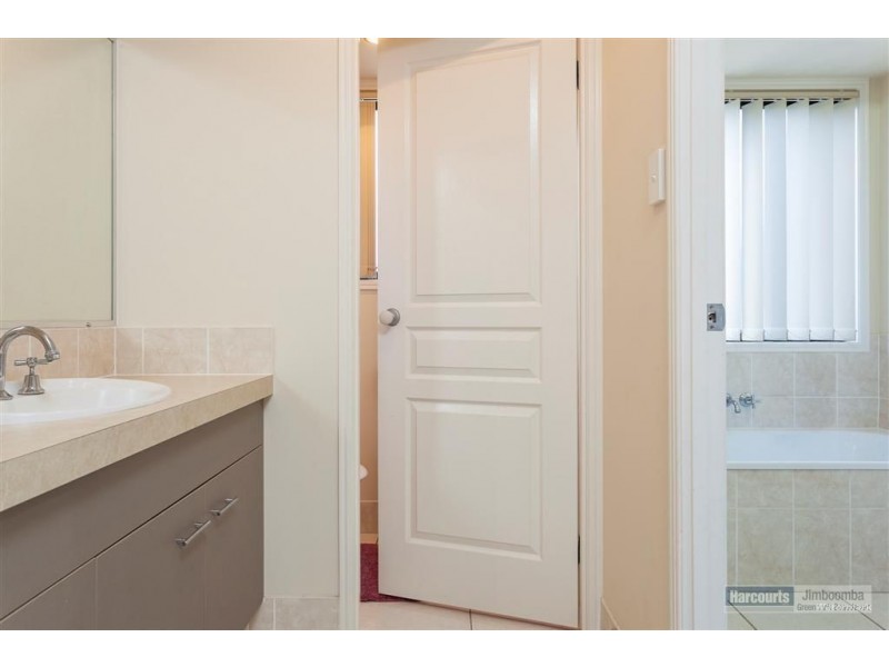 36 Brown Beech Dr, Jimboomba QLD 4280