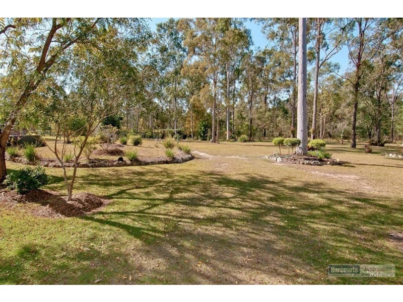 136-138 Silvereye Cresent, Greenbank QLD 4124