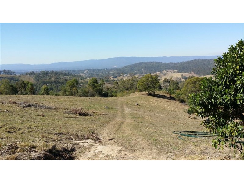 4 Trewin Rd, Cedar Vale QLD 4285