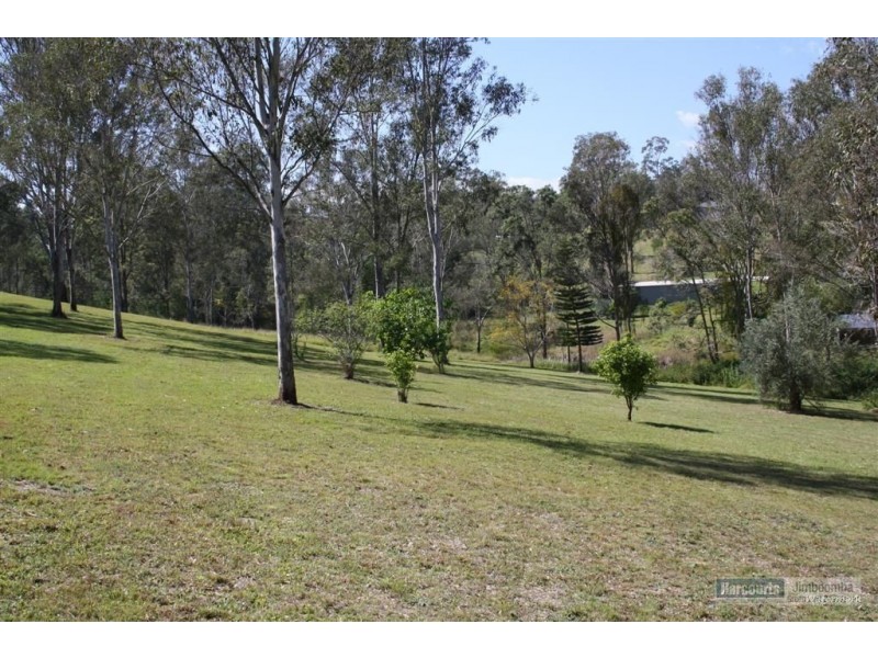215 Bamboo Dr, Cedar Vale QLD 4285