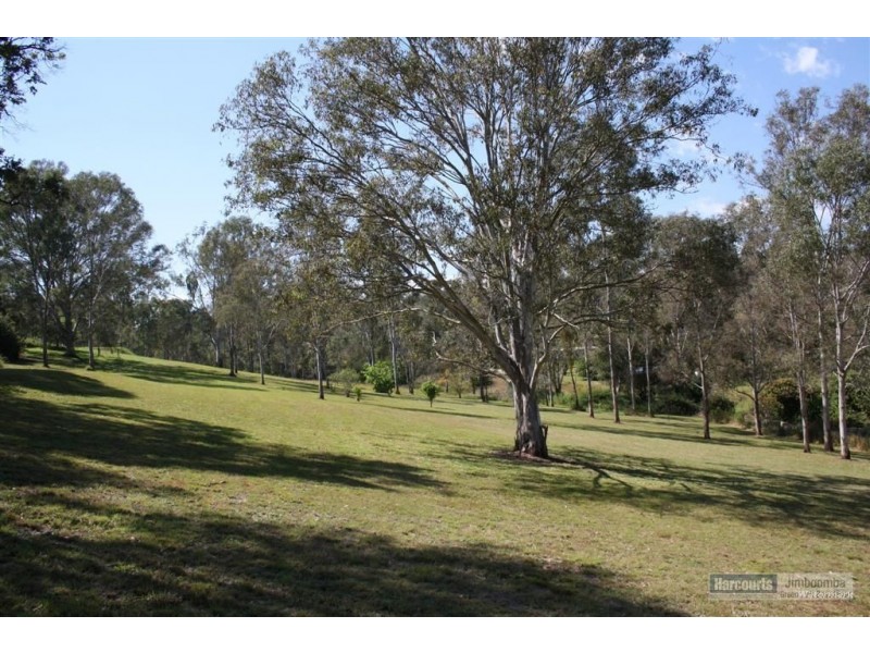 215 Bamboo Dr, Cedar Vale QLD 4285