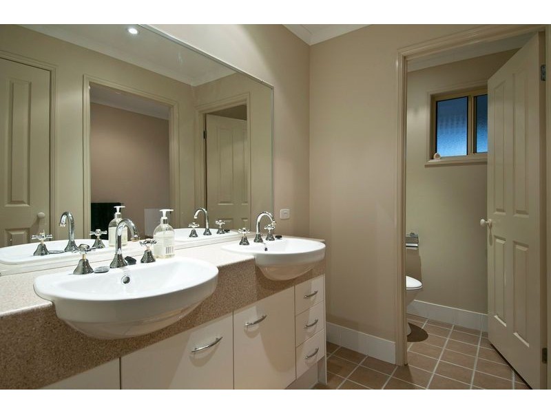 125 Anne Collins Drive, Mundoolun QLD 4285