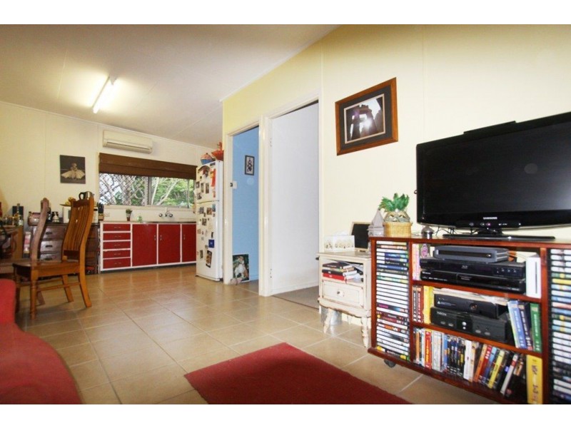 27 Hart Street, Beaudesert QLD 4285