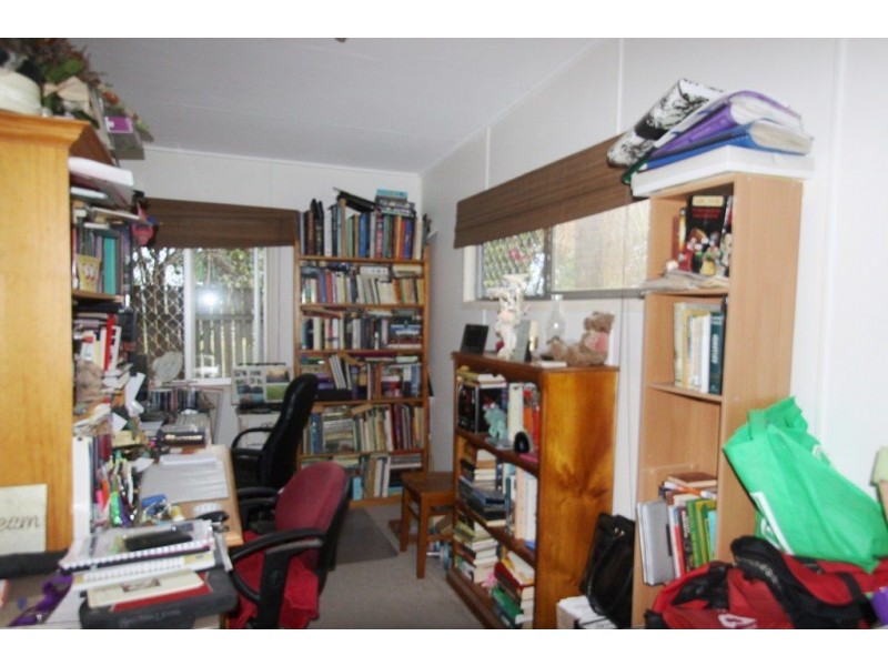 27 Hart Street, Beaudesert QLD 4285