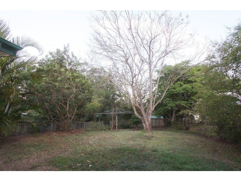 27 Hart Street, Beaudesert QLD 4285