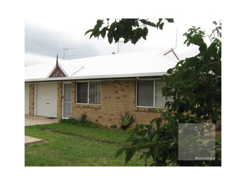 1 and 2/32 Boundary Street, Beaudesert QLD 4285