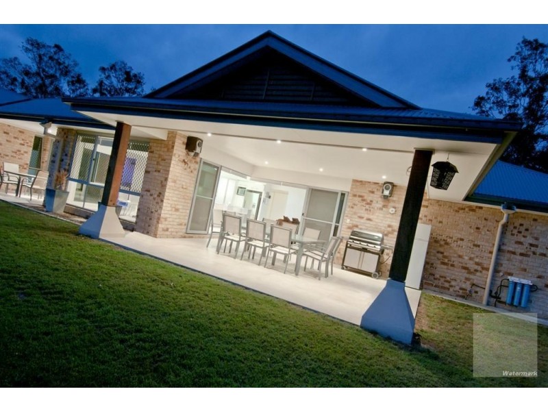 17-19 Goldfinch Ct, Greenbank QLD 4124