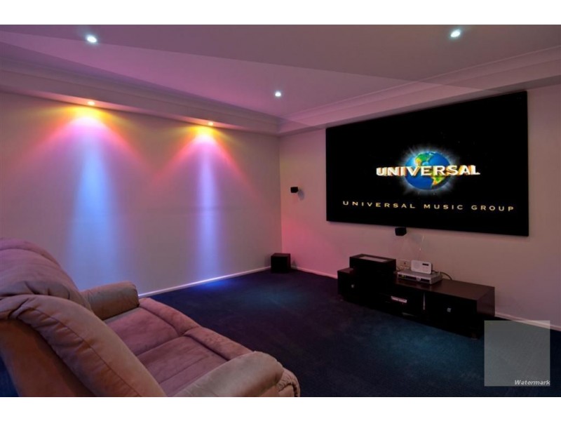 17-19 Goldfinch Ct, Greenbank QLD 4124