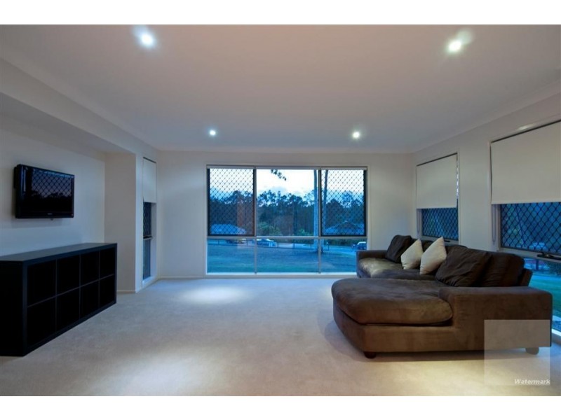 17-19 Goldfinch Ct, Greenbank QLD 4124