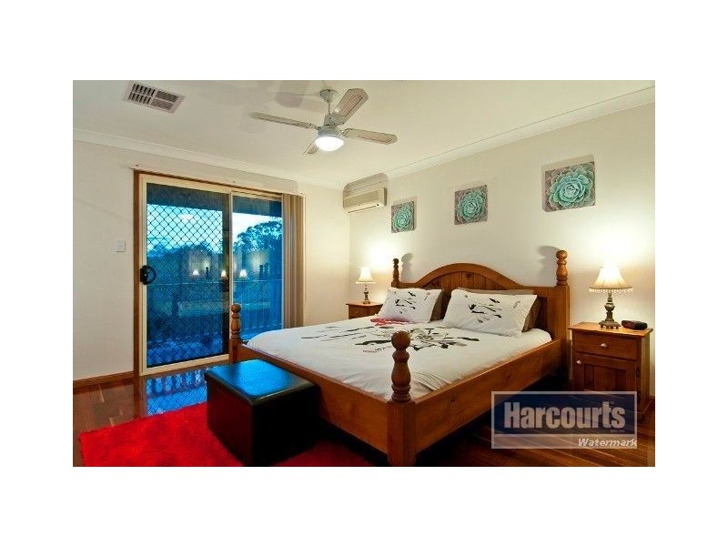 6 Scarborough Court, Mundoolun QLD 4285