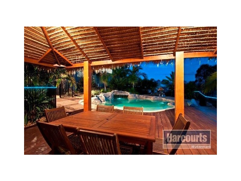 6 Scarborough Court, Mundoolun QLD 4285