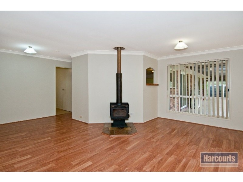 123 Canterbury Drive, Mundoolun QLD 4285