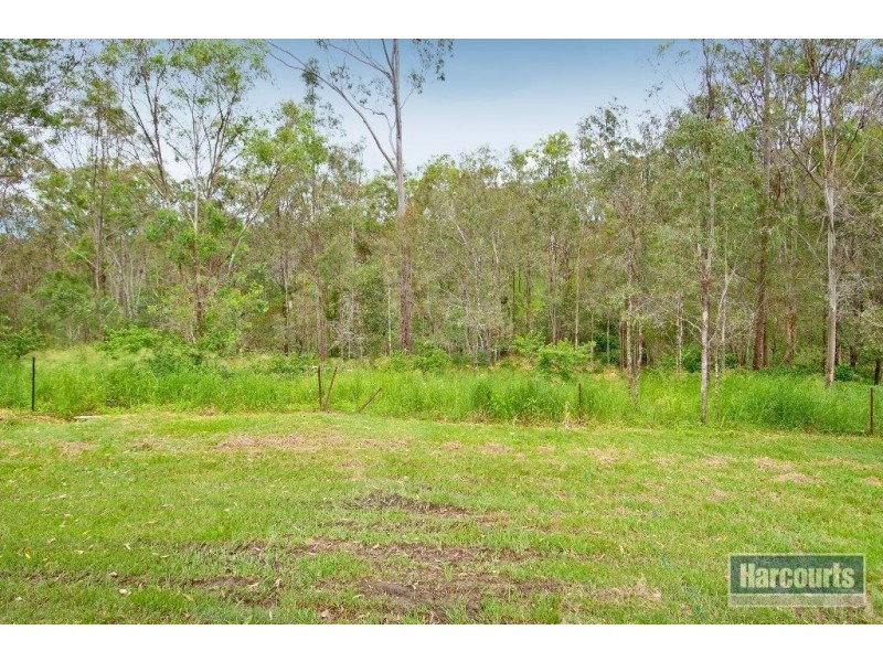 123 Canterbury Drive, Mundoolun QLD 4285
