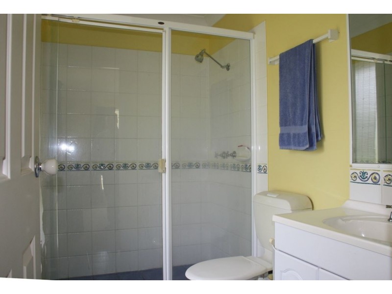 7-9 Portsmouth Court, Mundoolun QLD 4285