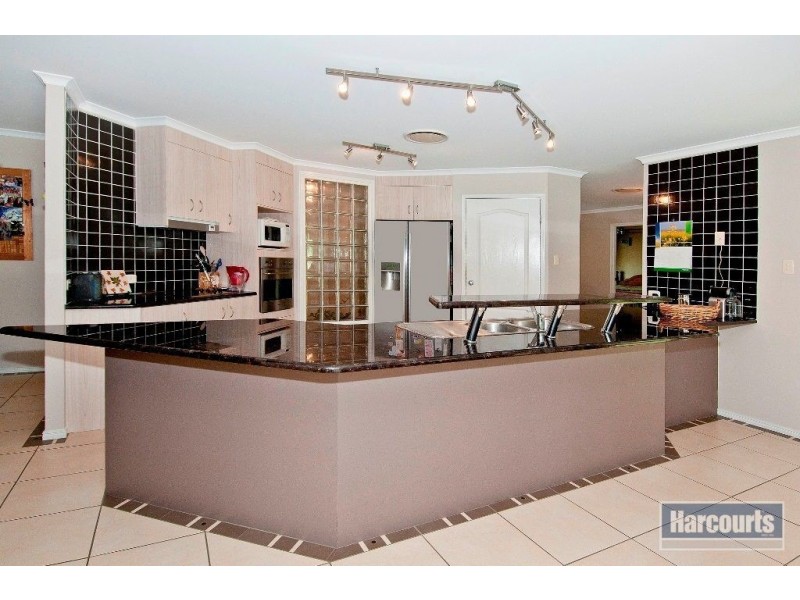 207 Equestrian Drive, New Beith QLD 4124