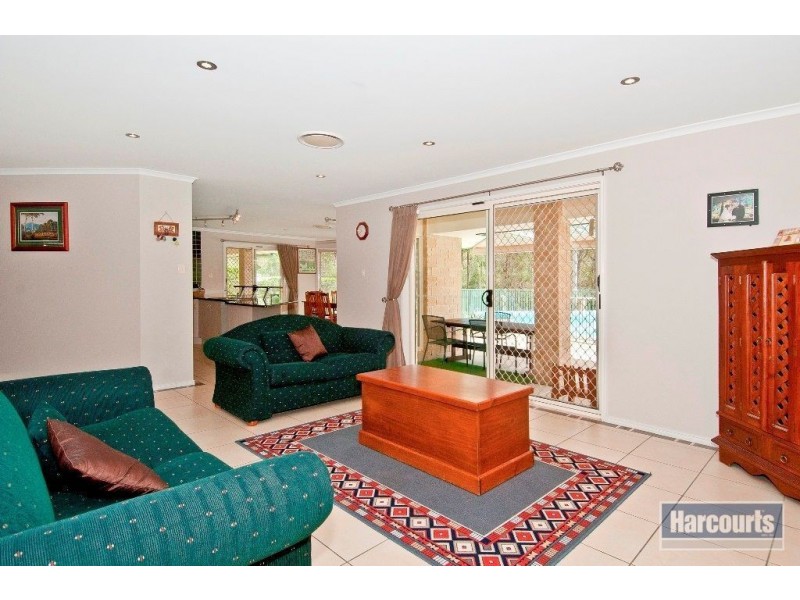 207 Equestrian Drive, New Beith QLD 4124