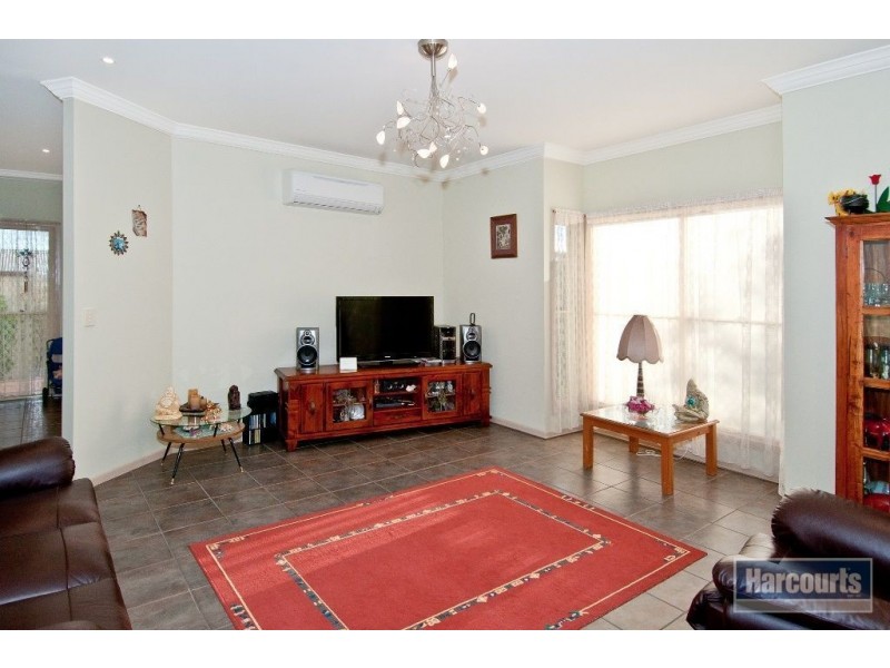 27 Portsmouth Court, Mundoolun QLD 4285