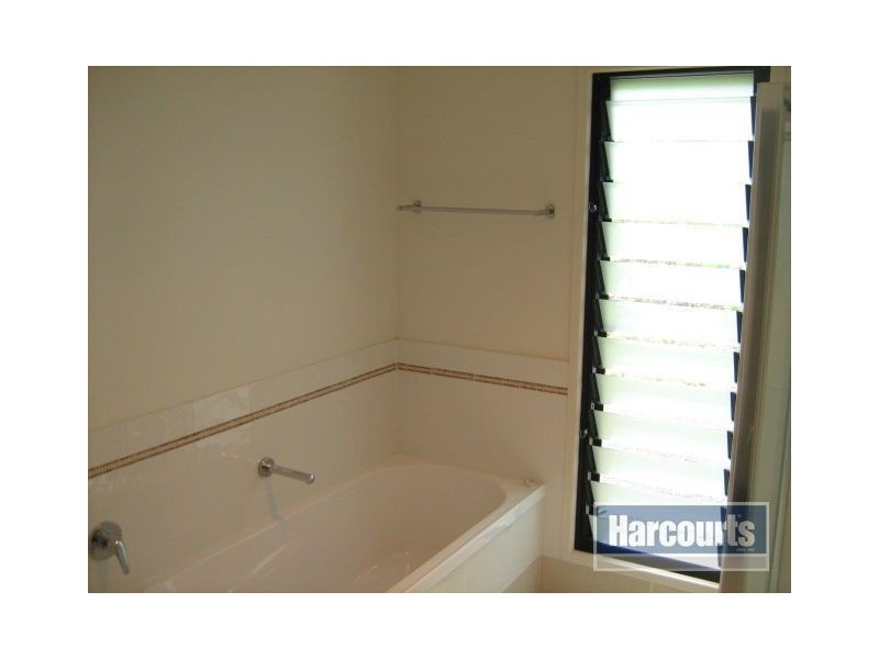 24 Muirhead Close, Kooralbyn QLD 4285