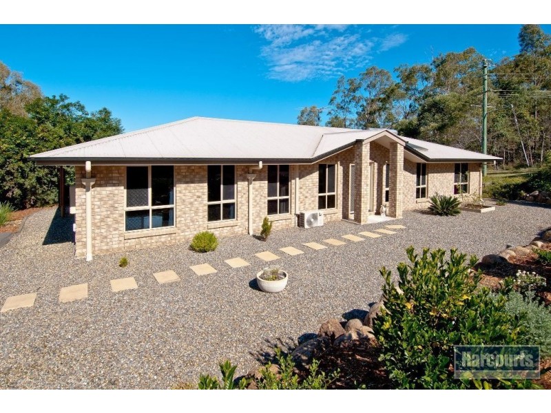 6 Dorset Close, Greenbank QLD 4124