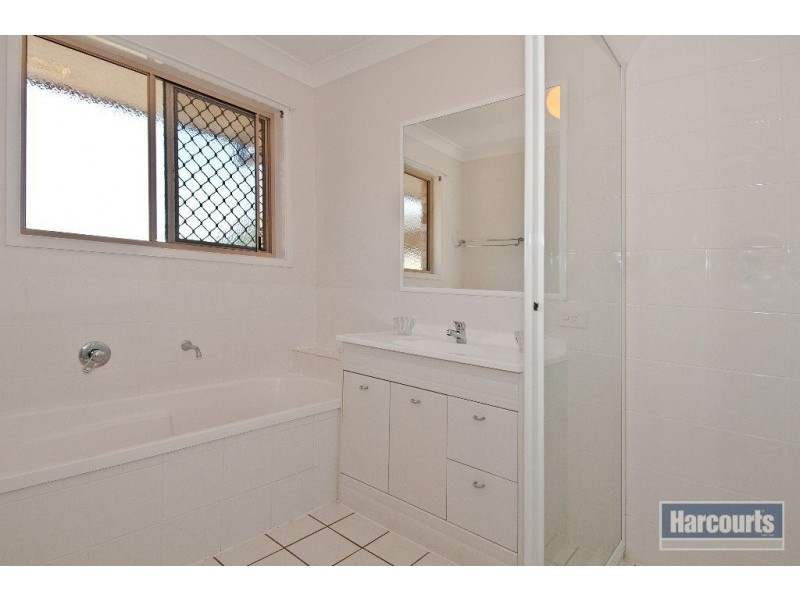 6 Dorset Close, Greenbank QLD 4124