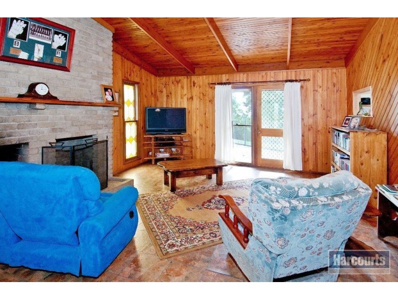 72 Barnes Road, Cedar Vale QLD 4285