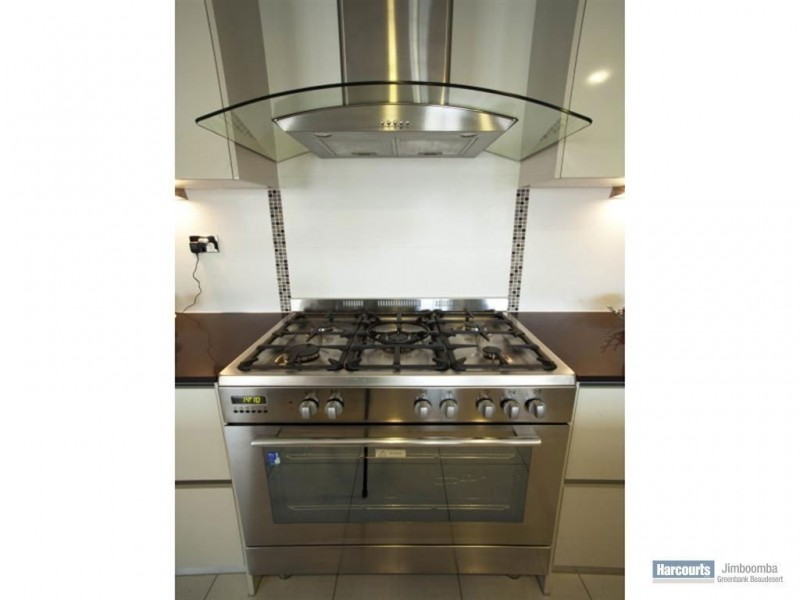 5 Wildwood Crescent, Jimboomba QLD 4280