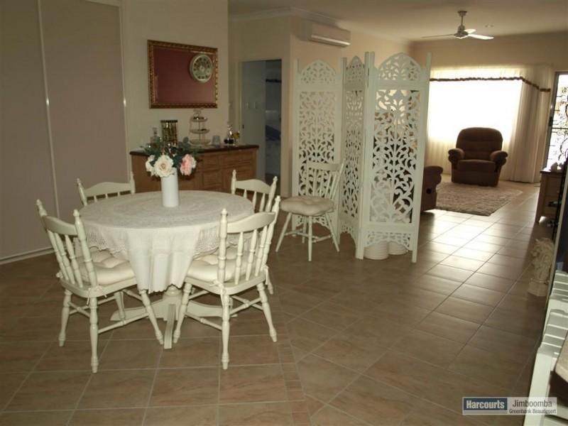 18/6-42 Quinzeh Creek Road, Logan Village QLD 4207