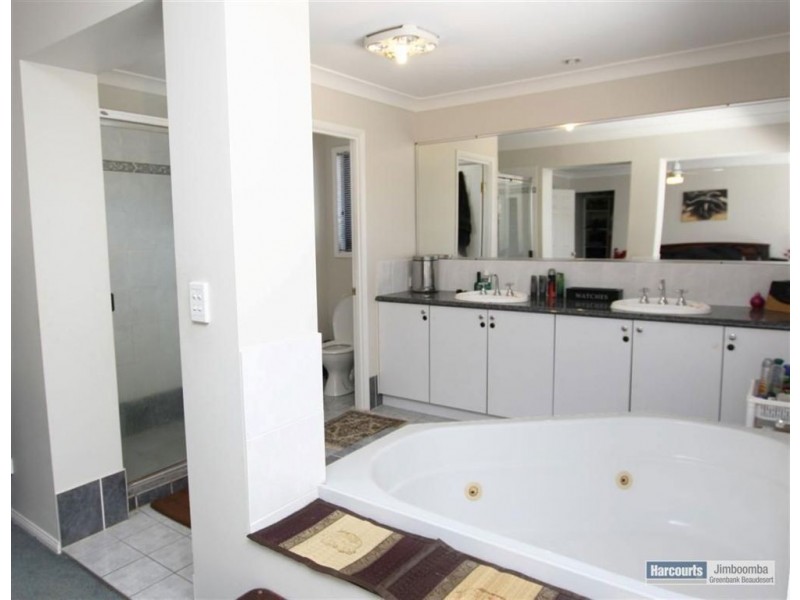 38 -42 Wallaby Way, New Beith QLD 4124