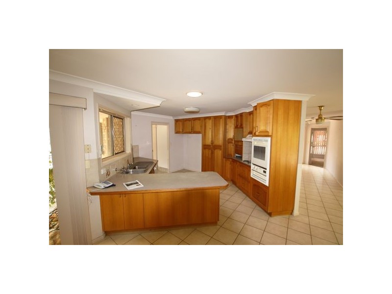 34 Tullamore Way, Gleneagle QLD 4285