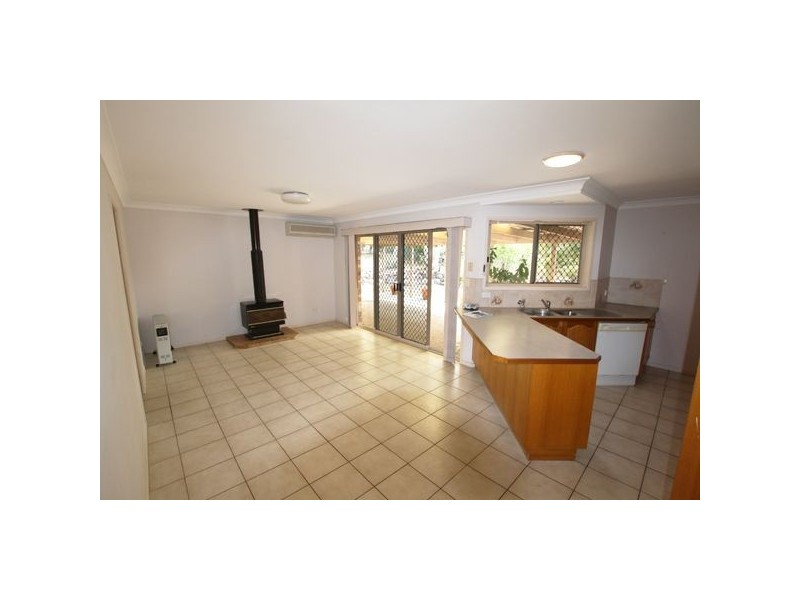 34 Tullamore Way, Gleneagle QLD 4285