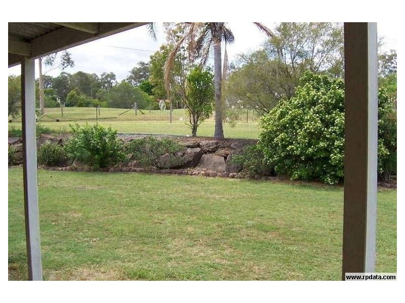 2 Sheen Rd, Woodhill QLD 4285