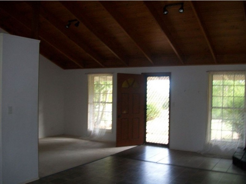 2 Sheen Rd, Woodhill QLD 4285