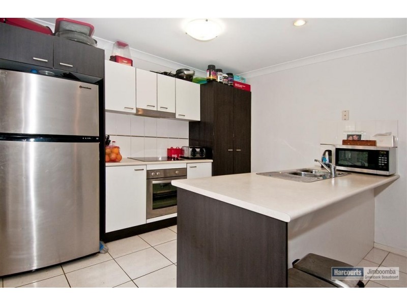 6 Sunrise Crescent, Regents Park QLD 4118