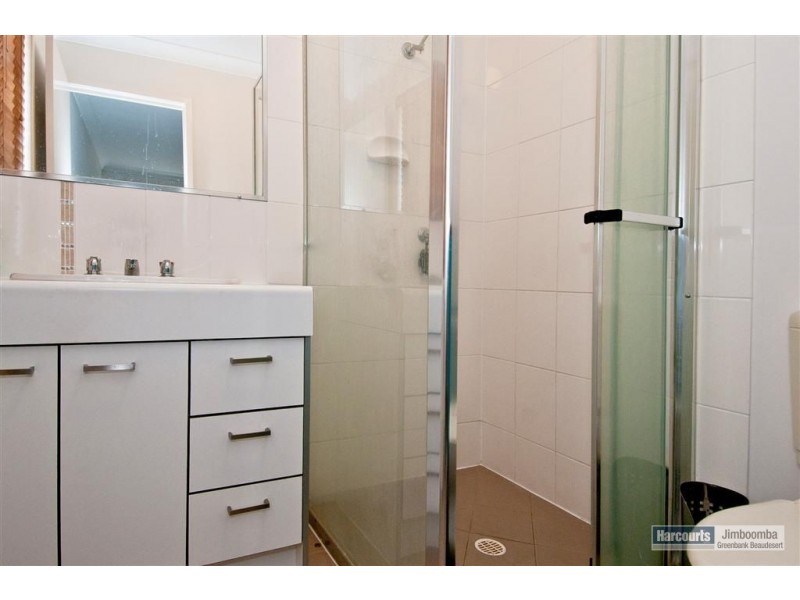 6 Sunrise Crescent, Regents Park QLD 4118